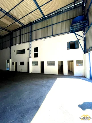 Imagem Galpão para locação no Condomínio dos Cristais, Bairro Gleba. Franco da Rocha/SP. Com 1000m2 de área fabril, mais 200m2 de escritório