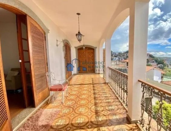 Foto do imóvel: EXCELENTE CASA NO MANGABEIRAS COM 05 QUARTOS,02 SUÍTES E 04 VAGAS.