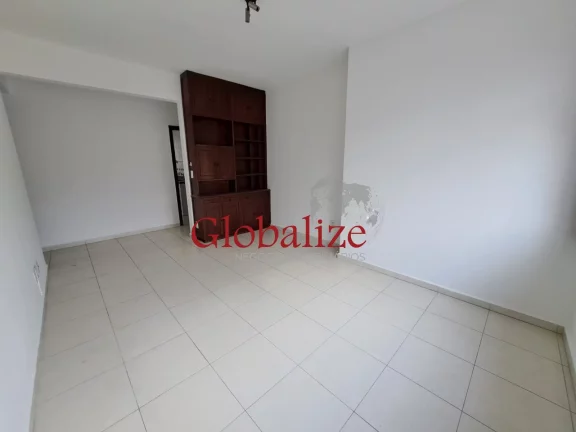 Imagem Apartamento à venda com 108m², 3 quartos, 3 banheiros, sala ampla, quadra da praia, garagem por R$495.000,00 no Boqueirão em Santos
