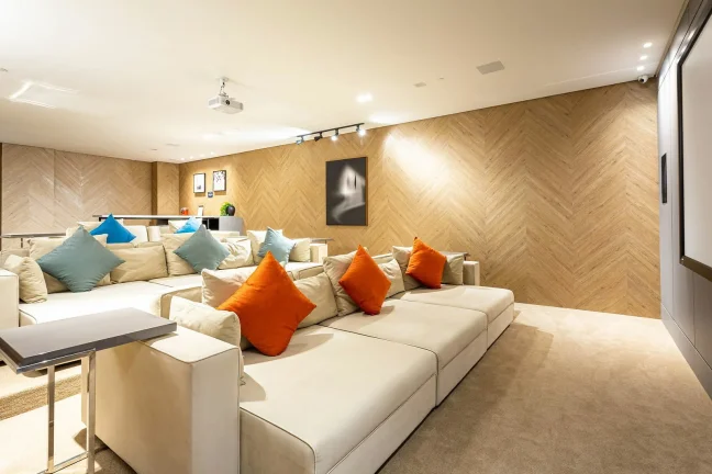 Imagem Apartamento com 3 dormitórios à venda sendo 3 suítes, 165.0 m² por - R$ 9.200.000,00 - Pioneiros - Bal. Camboriú/SC