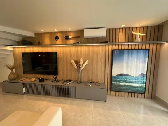 Imagem Imperdível Casa à Venda na Riviera de São Módulo 30. Com 4 Quartos, 4 Suítes, 3 Salas, 4 Vagas 320,00m² Piscina, Churrasqueira Mobiliada e Decorada