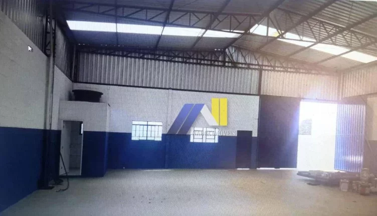 Galpão à Venda, 490 m² em Jardim Jatoba - Pouso Alegre