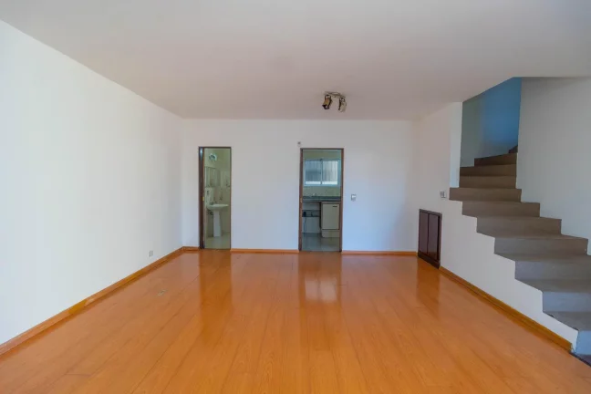 Imagem Casa Comercial no Seminário Curitiba