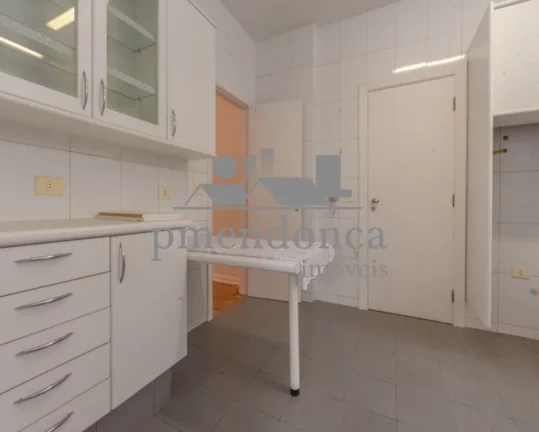 Imagem Apartamento à venda em Higienópolis com 3 quartos e 1 vaga, 170m².