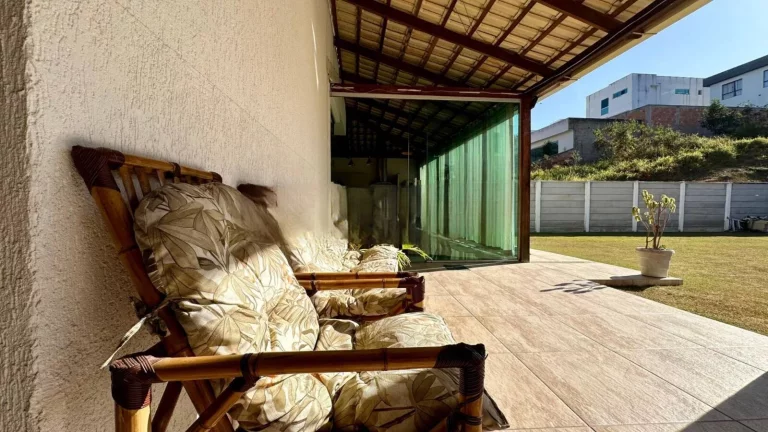 Imagem Casa de Alto Padrão no Condomínio Ouro Verde – Betim/MG  