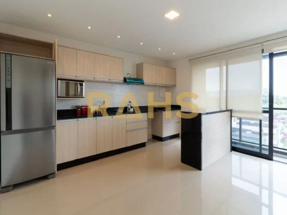 Loft ou Studio a venda muito próximo ao centro da Cidade, com 44 m² privativos , semi mobiliado, e...