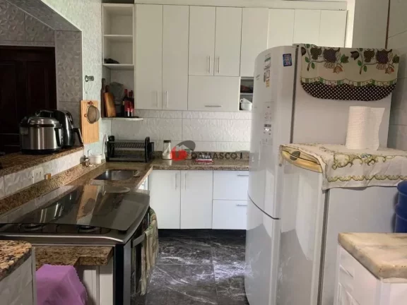Imagem Casa à venda 5 Quartos, 1 Suite, 2 Vagas, 200M², Vila Palmares, Santo André - SP