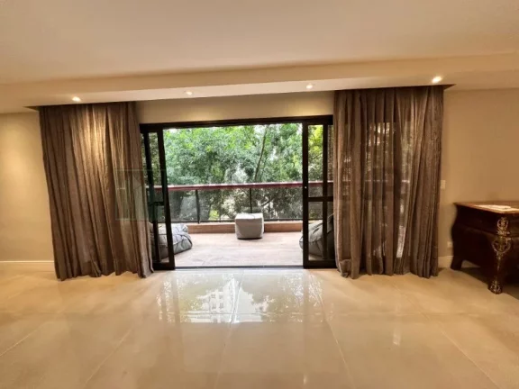 Imagem Imóvel de alto padrão: Apartamento à venda em São Paulo-SP, 5 quartos, 5 suítes, 4 salas, 6 banheiros, 4 vagas, 323m² no Jardim Europa.