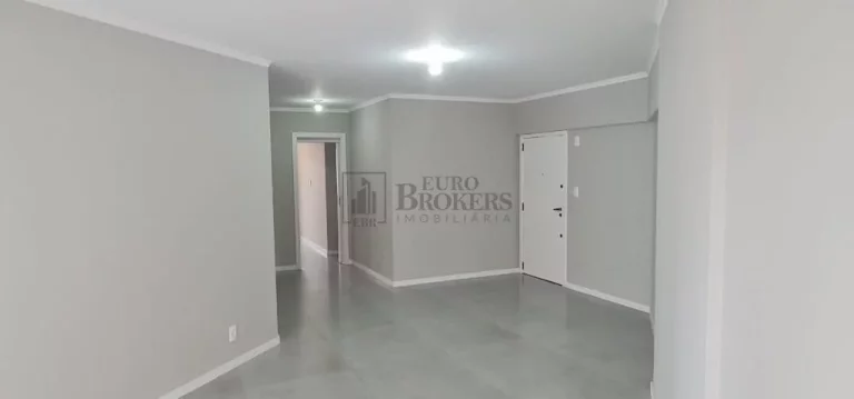 Imagem Apartamento Quadra Mar com 03 dormitórios à venda no Centro de Balneário Cambori