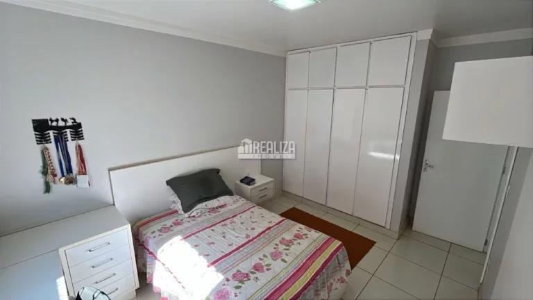 Imagem Casa padrão com 3 dormitórios e piscina climatizada no Parque das Américas