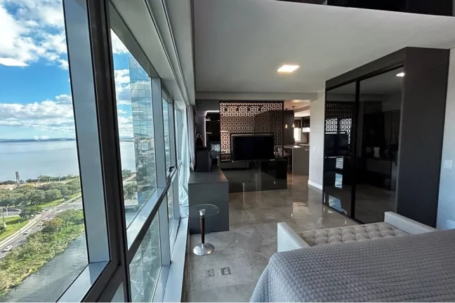 Imagem Apartamento à venda em Porto Alegre, Menino Deus, com 1 quarto, 73m2