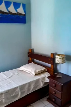 Imagem Praia do Guaiúba - Excelente casa há uma quadra da praia - OPORTUNIDADE !!!