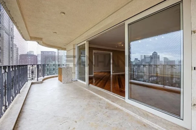Imagem Imperdível apartamento de alto padrão à venda/locação em São Paulo-SP, Jardim Europa. 3 quartos, 3 suites, 4 salas, 5 banheiros, 4 vagas, 280m².