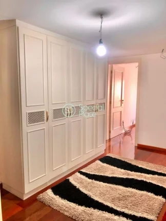 Imagem Excelente apartamento de 245 m², living para dois ambientes, varanda gourmet, 04 suítes com armár...