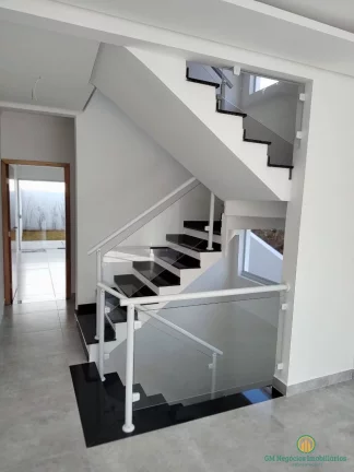Imagem Ótima casa com 3 dormitórios, sendo 1 suíte em condomínio