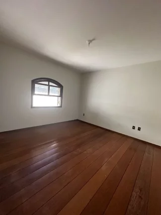 Imagem Sobrado com 3 dormitórios para alugar, 287 m² por R$ 3.369,17/mês - Centro - Jacareí/SP