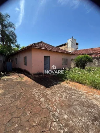 Imagem Casa com 3 dormitórios à venda, 250 m² por R$ 650.000,00 - Setor Central - Itumbiara/GO