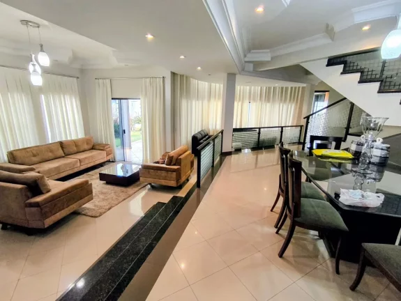 Imagem Sobrado De Esquina Sozinho No Lote No Centro De Sanedor Canedo