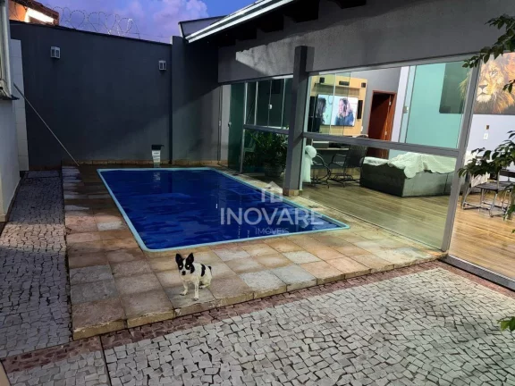 Imagem Casa com 3 dormitórios à venda por R$ 800.000,00 - Alto do Trindade - Itumbiara/GO
