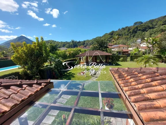 Imagem Casa com 4 dormitórios à venda, 260 m² por R$ 2.990.000,00 - Comary - Teresópolis/RJ