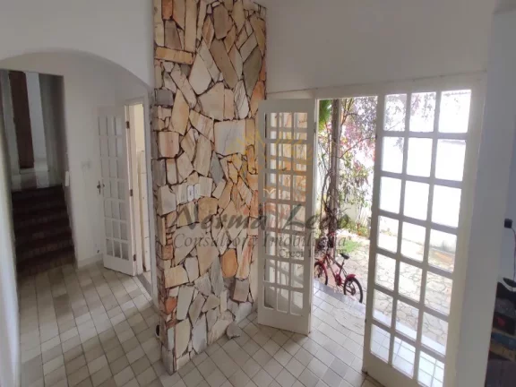 Imagem Casa de ESQUINA à Venda na Coroa do Meio. Próximo ao Condomínio La Villette.