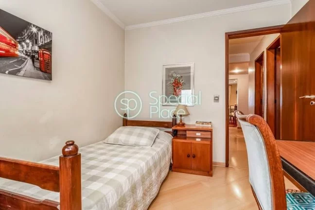 Imagem Ótimo apartamento com 135m² no Brooklin. Amplo living com varanda na copa das árvores, sala de ja...