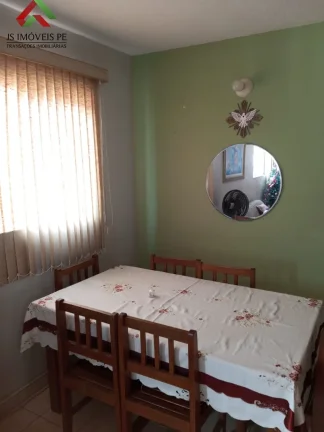 Imagem Apartamento à venda em Jaboatão dos Guararapes-PE, bairro Candeias, 3 quartos, 2 salas, 2 banheiros, 70m² de área. Aproveite!