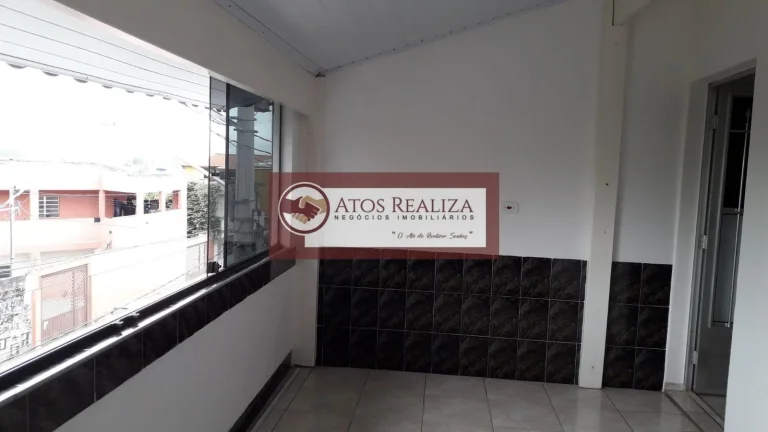 Imagem Casa à Venda no Jardim Guanhembu, SP - 2 Quartos, 2 Banheiros
