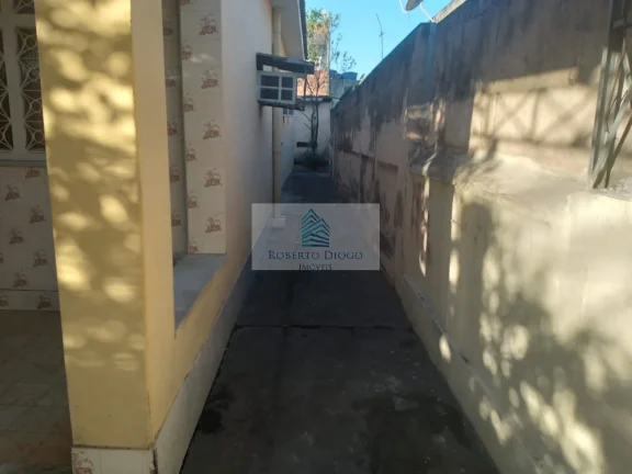 Imagem Oportunidade Imperdível: Casa à Venda em São João de Meriti-RJ, no Bairro Agostinho Porto - 3 quartos, 1 banheiro, 3 vagas, 92m².
