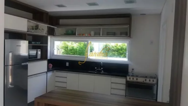 Imagem Casa térrea condomínio com 03 suítes