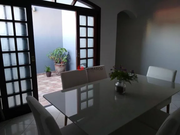 Imagem Sobrado à venda 2 Quartos, 1 Suite, 6 Vagas, 345M², Nova Gerty, São Caetano do Sul - SP