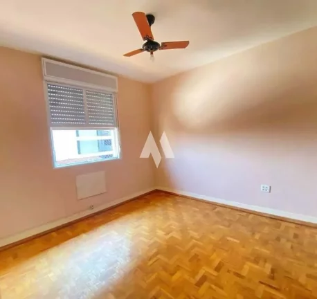 Imagem Apartamento Amplo e Reformado- pronto para morar - 03 Quartos na AV.: Ana Costa próximo a Rua Carvalho de Mendonça