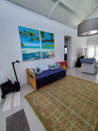 Imagem Casa com 2 Quartos para alugar, 175m² - Daniela