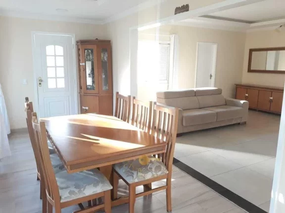 Imagem Casa para Venda em Teresópolis / RJ no bairro Golfe