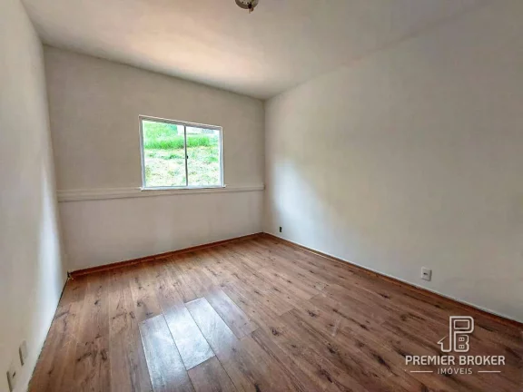 Imagem Casa à venda, 216 m² por R$ 800.000,00 - Albuquerque - Teresópolis/RJ