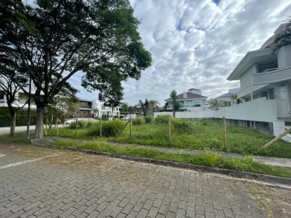 Imagem Terreno à venda, 598 m² - Jurerê Internacional - Florianópolis/SC