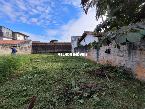 Imagem Terreno para Locação Anual Localizado no Centro de Balneário Camboriu - SC