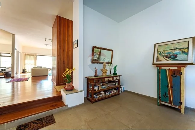 Imagem Linda e espaçosa casa na Vila Tramontano com 460m² 4 Suítes 4 Vagas com piscina e churrasqueira