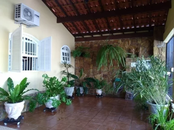 Casa 02 Dormitórios com Suítes à Venda - Santana - SJCampos