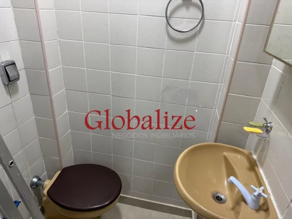 Imagem Apartamento 2 dormitórios para locação com dependência completa e vaga demarcada por R$ 3.800,00