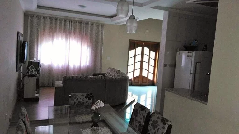 Imagem Sobrado com 2 dormitórios à venda, 218 m² por R$ 600.000,00 - Centro - Poá/SP