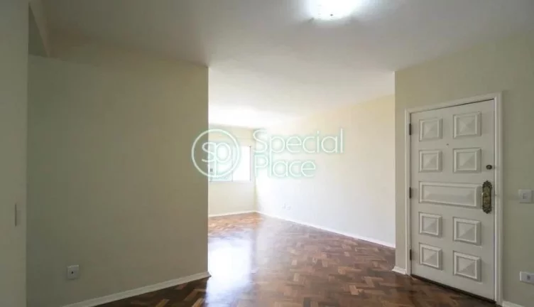 Imagem Excelente apartamento com cômodos amplos, arejados e claros. Localização excelente muito próximo...