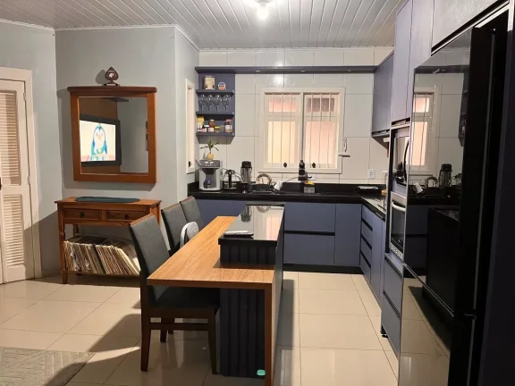 Linda Casa com móveis planejados em Araricá