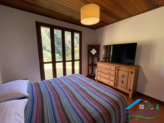 Imagem Seu Refúgio na Serra: Chácara com Vinhedo, Pomar e Casas Equipadas!