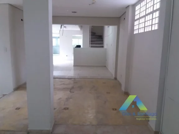 Imagem VILA MONTE ALEGRE Casa 320 metros, 3 dormitórios, mais 7 salas , a 10 minutos da estação do metro São Judas, ótima localização e valor !!!