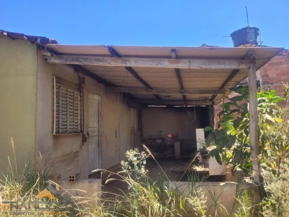 Imagem OPORTUNIDADE ÚNICA TERRENO DE ESQUINA À VENDA