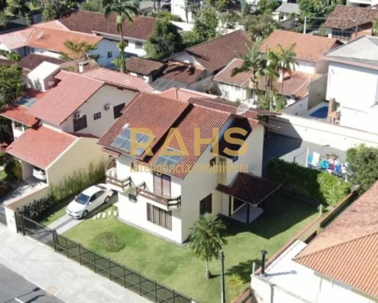 Imagem Linda e ampla residência em uma região tranquila do bairro América. Sobrado de dois andares, no p...