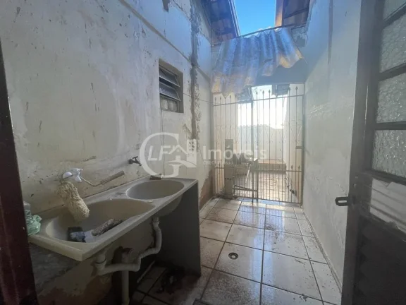 Imagem Casa à venda em Campo Grande-MS, Jardim Bonança: 3 quartos, 2 salas, 1 banheiro, 3 vagas de garagem, 130m² de área.