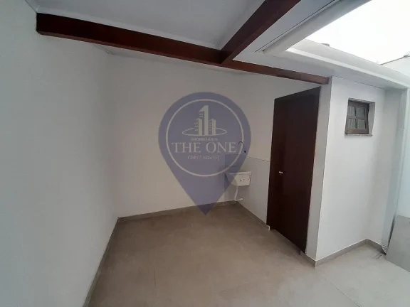 Imagem Casa para locação na Vila Romana, São Paulo-SP: 2 quartos, 2 salas, 1 banheiro, 1 vaga de garagem, 120m² de área.
