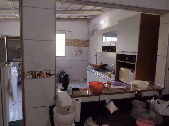 Imagem VENDE-SE CASA COM TERRENO GRANDE CRECI/MG 42.187